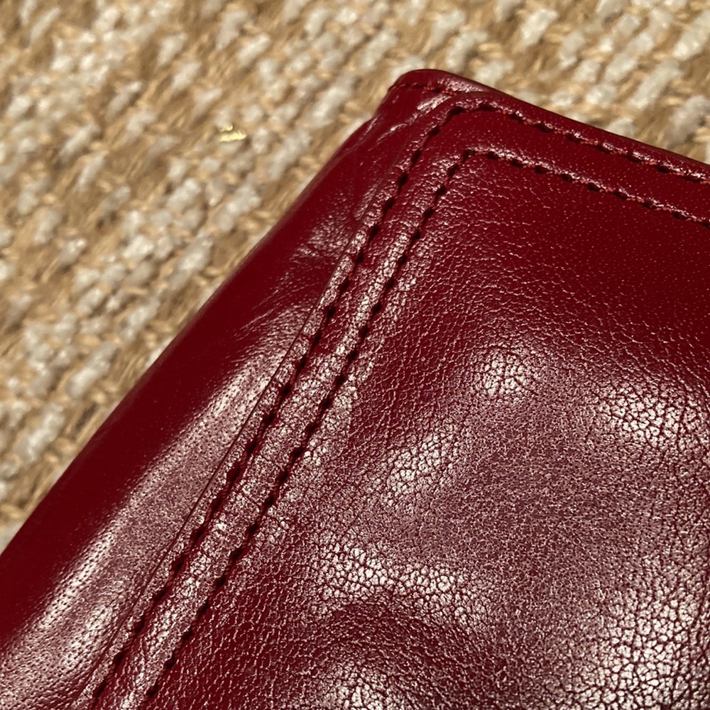 Elegant Red LeatherHobo Crossbody Bag - Picture 8 of 15